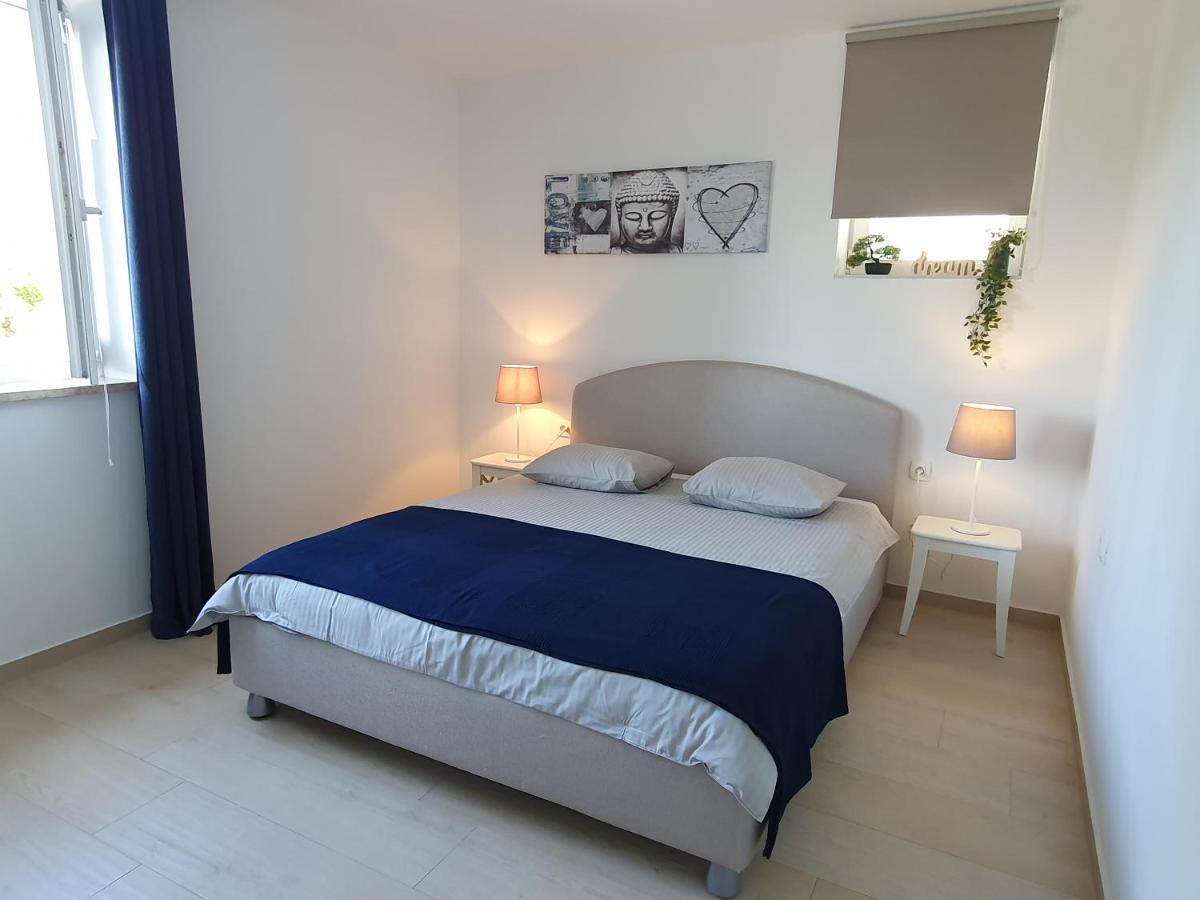 Apartmani Melanie Poreč Eksteriør billede